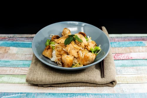 Bò bún  classique de boeuf et légumes croquants