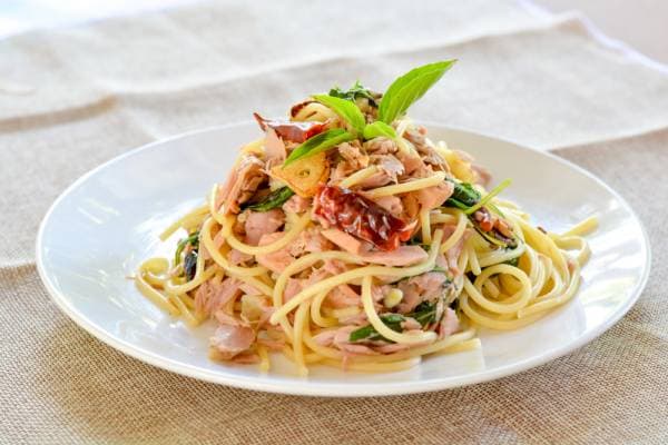 Spaghettis à la crème de thon