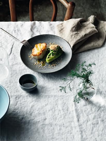 Skrei rôti au beurre, brocoli et noisettes