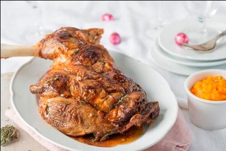 Epaule d'agneau confite, caviar de courge au curcuma