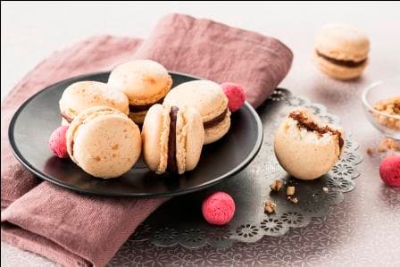 Macaron chocolat-noisettes grillées