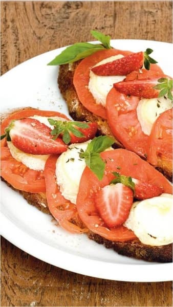 Tartine de chèvre chaud et tomates confites