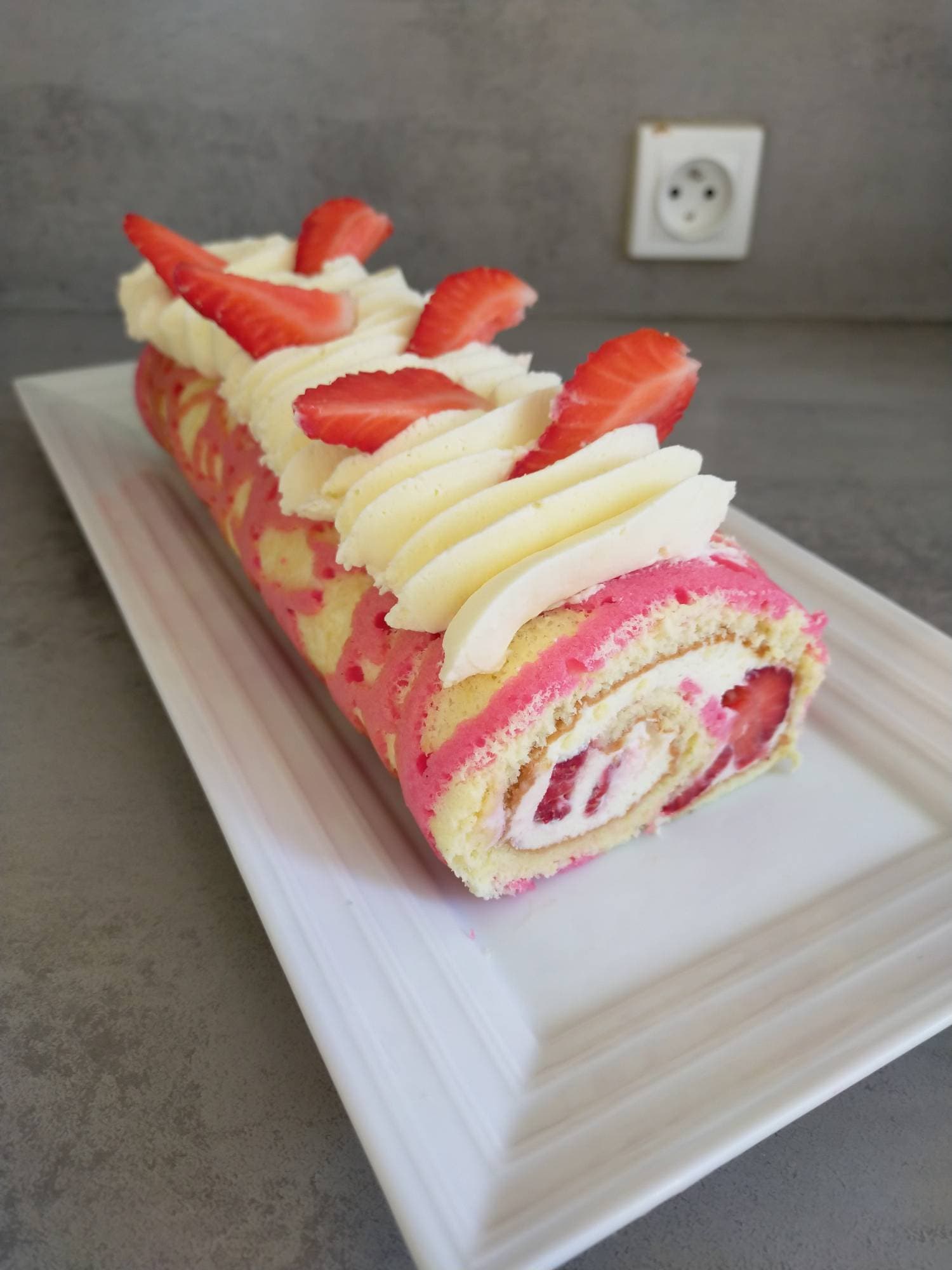 Biscuit roulé viennois aux fruits frais