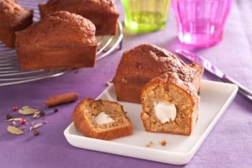 Cake aux épices au coeur de chèvre frais