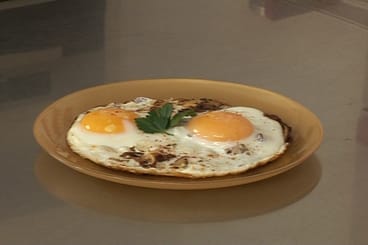 Oeuf au plat aux champignons