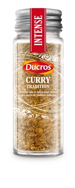 Cannelloni de courgette marinée au safran, chair de crabe au curry et fromage blanc