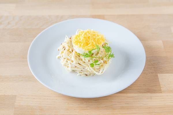 Céleri rémoulade à l'ancienne, oeuf mimosa 