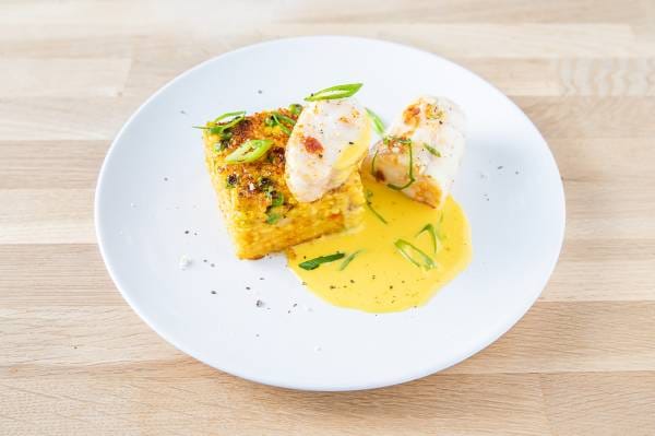 Lotte piquée au chorizo et risotto, beurre blanc au safran