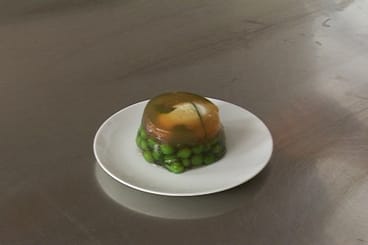 Oeufs en gelée de petits pois