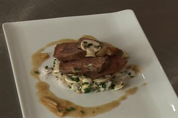 Aiguillettes de canard aux champignons marinés