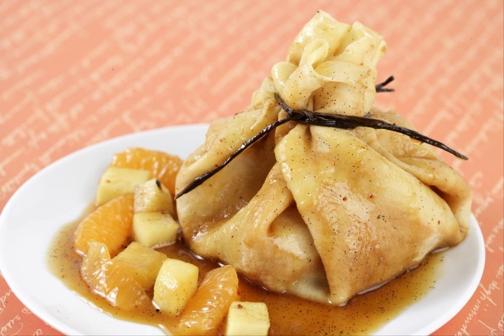 Aumônière de crêpe aux fruits d'hiver