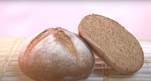 La boule de pain complet 400 gr en banneton