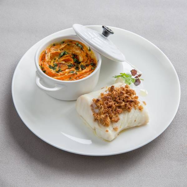 Cabillaud en croûte de noisette, gratin de patates douces.