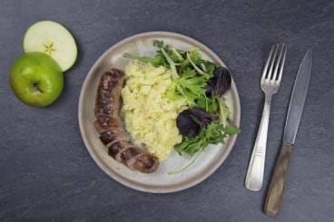 Saucisse au couteau et purée de pommes et pommes de terre