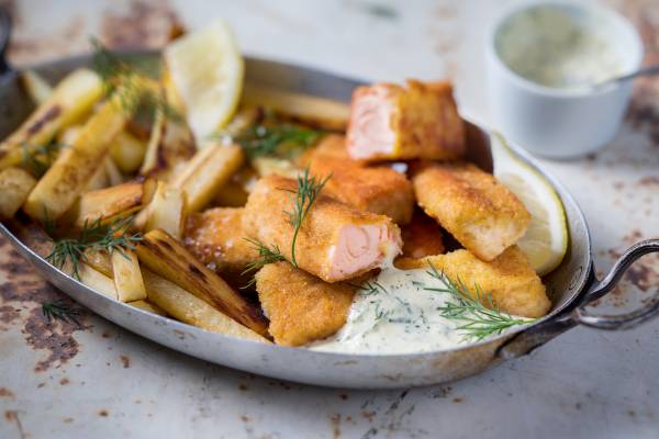 Fingers de saumon géant, dip à l'aneth 