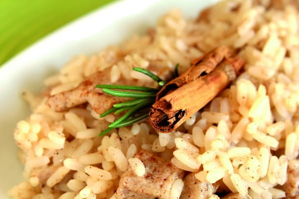 Riz pilaf parfumé cannelle, anis et cardamome