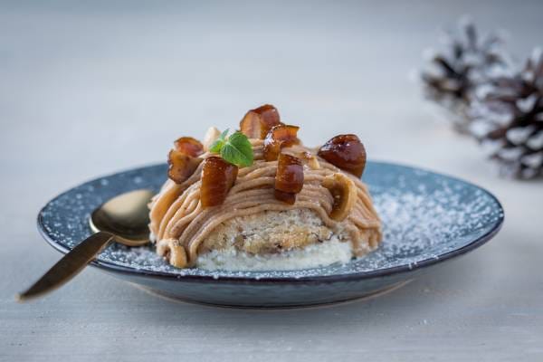Bûche comme un Mont Blanc à la ganache montée vanille