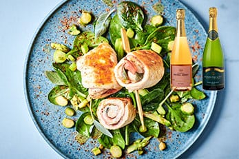 Saltimbocca de veau au jambon cru et sauge fraîche, sauce au champagne et carottes glacées