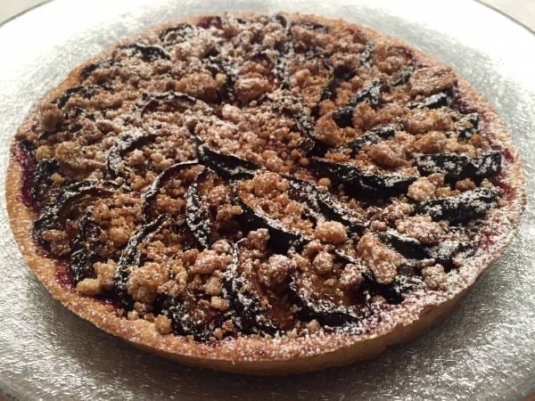 Tarte aux quetsches et streusel aux noisettes
