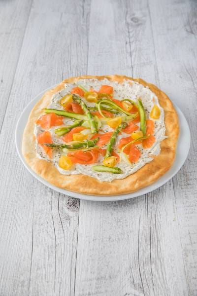 Pizza printanière au saumon