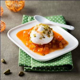 Ile flottante à la pistache, pomme au caramel de lait