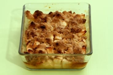 Crumble pomme-orange à la cannelle et aux spéculoos