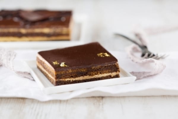 Opéra, biscuit Joconde, crème au beurre café et ganache chocolat