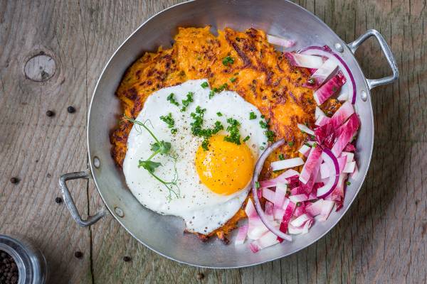 Rösti de patates douces, endives rouges