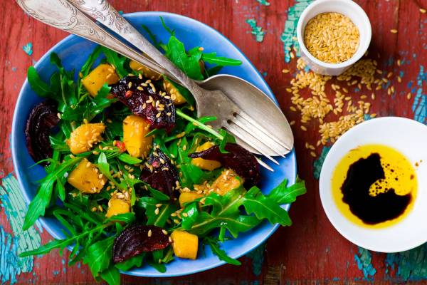 Salade d'hiver au potimarron rôti, betterave et feta