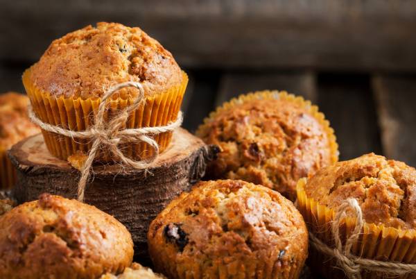 Muffins aux fanes de carottes, cumin et pignons de pin