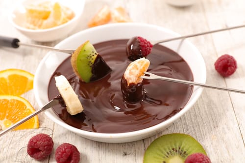 Fondue de chocolat noir grand cru, fruits de saison