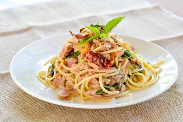 Spaghettis à la crème de thon
