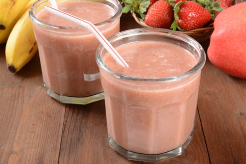 Smoothie banane, fraise et pomme