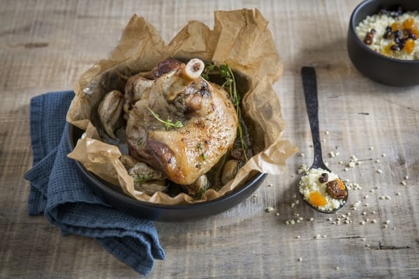 Souris d'agneau fondante et semoule aux fruits secs