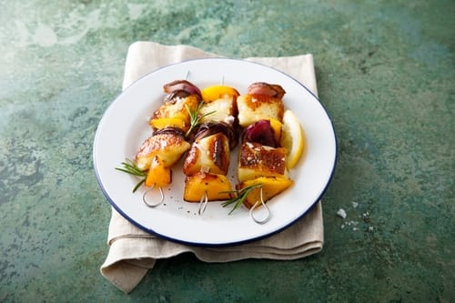 Brochettes Halloumi & Abricots au Miel