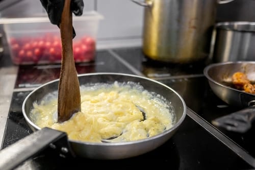 Recette Brouillade d’œufs en siphon, chantilly au sirop d'érable
