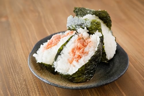Recette Onigiri saumon 