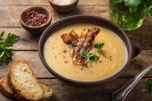 Recette Cèpes, lard fumé et purée d’oignons