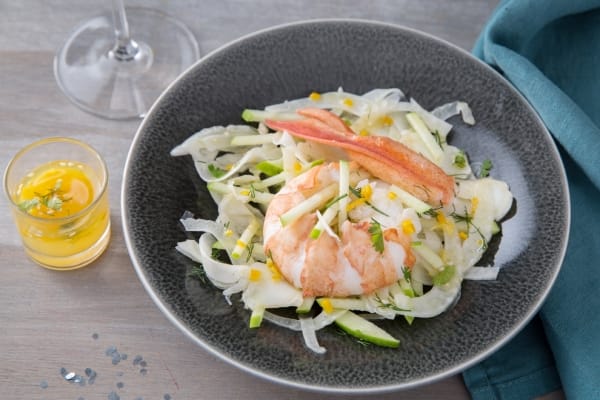 Fraîcheur de homard en vinaigrette aux agrumes, salade croquante de fenouils et pommes granny-smith