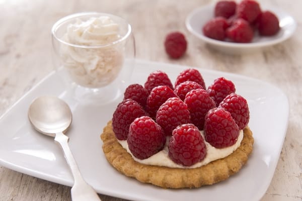 Sablé friand, crème légère et émulsion yaourt très vanillée