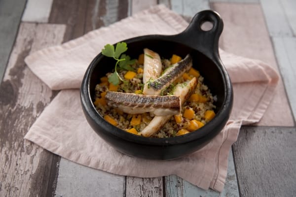 Daurade grillée, compote de mangue et pilaf