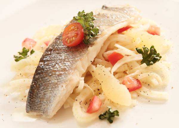 Filet de daurade aux agrumes,  semoule provençale