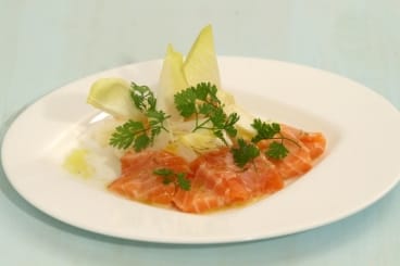 Marinade de saumon, vinaigrette d'agrumes et salade d'endives et pamplemousse