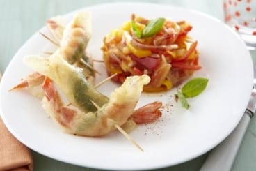 Croustillant de gambas au basilic et au piment d'Espelette, piperade comme au Pays Basque