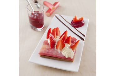 Tartelettes fraises, rhubarbe et verveine